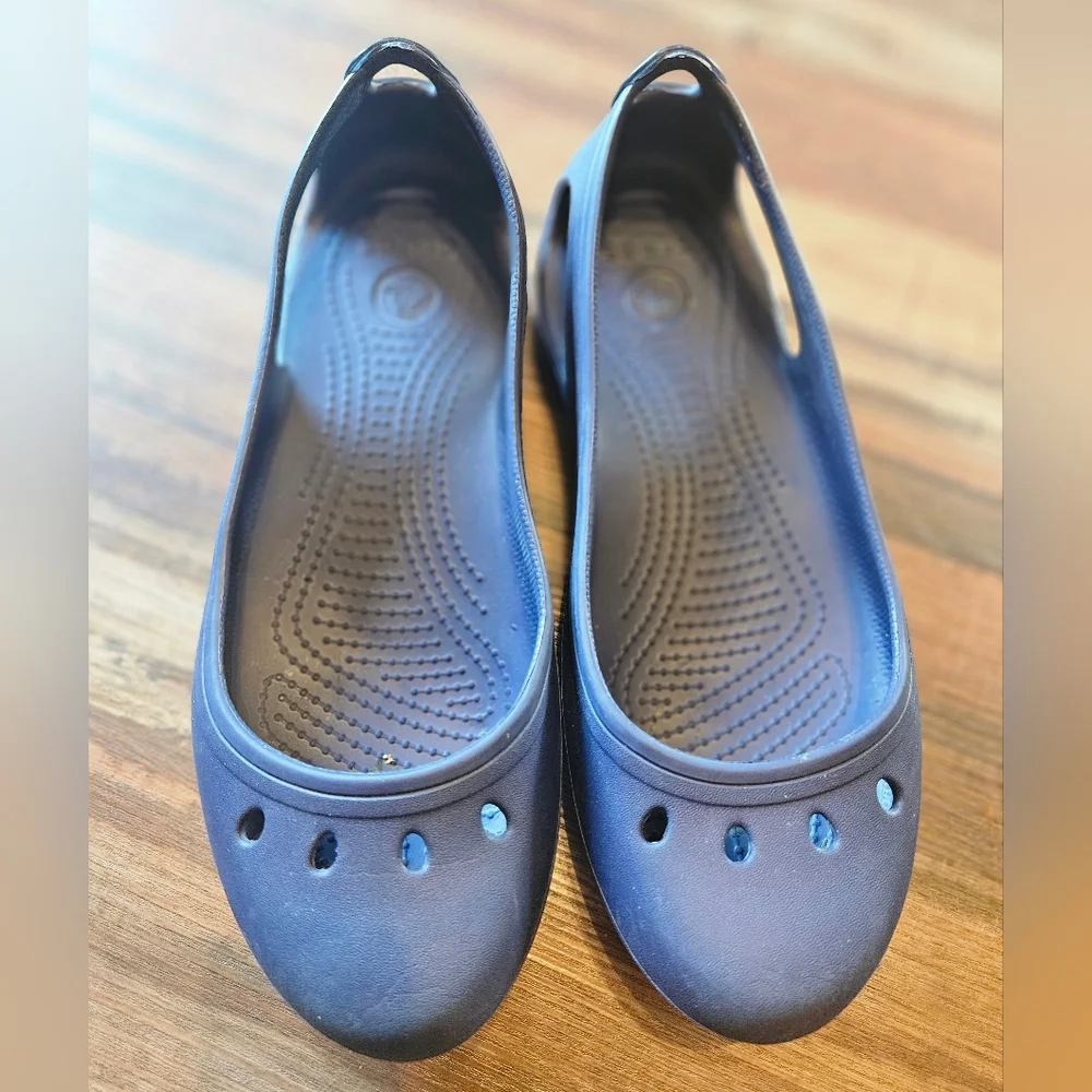 Crocs Kadee Flats Womens Size 9 Navy Ballerina Shoes Slip On Slingback Casual - Picture 2 of 4